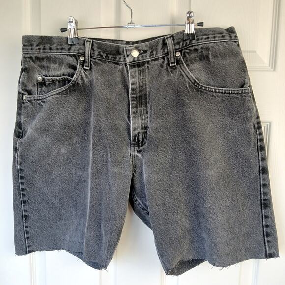 Wrangler Relaxed Fit Black Denim Jean Cutoffs 36" waist cotton shorts jorts - Picture 1 of 12